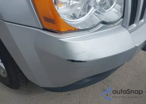 2010 Jeep Grand Cherokee Laredo z USA, uszkodzony, nr VIN 1J4PR4GK1AC150597